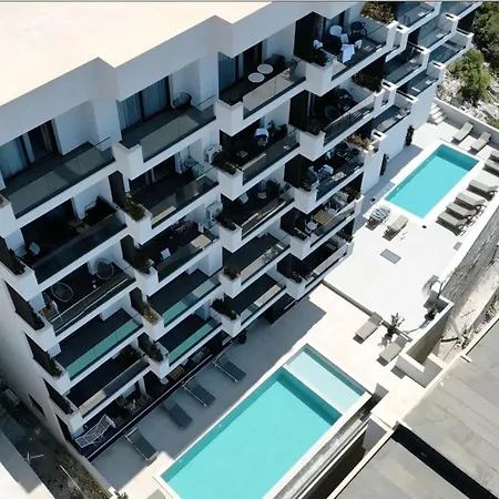 Blue Wave 2br Apartment- Triple Swimming Pool