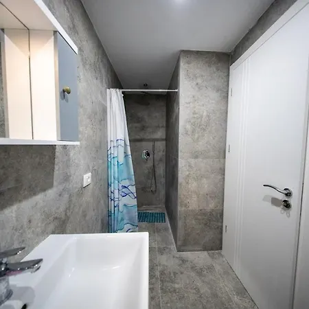 Blue Wave 2br Apartment- Triple Swimming Pool Lägenhet