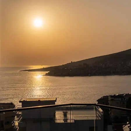 Blue Wave 2br Apartment- Triple Swimming Pool Sarandë
